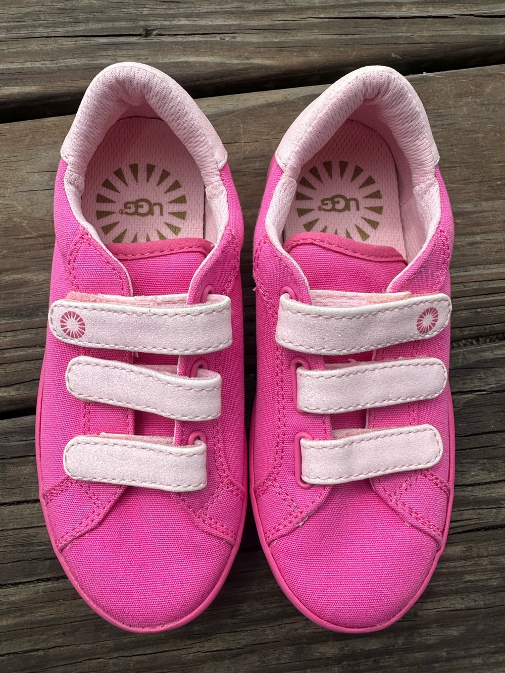 Girls UGG sneakers Pink velcro